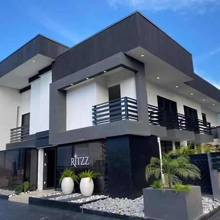 Hotel Ritzz باراماريبو المظهر الخارجي الصورة
